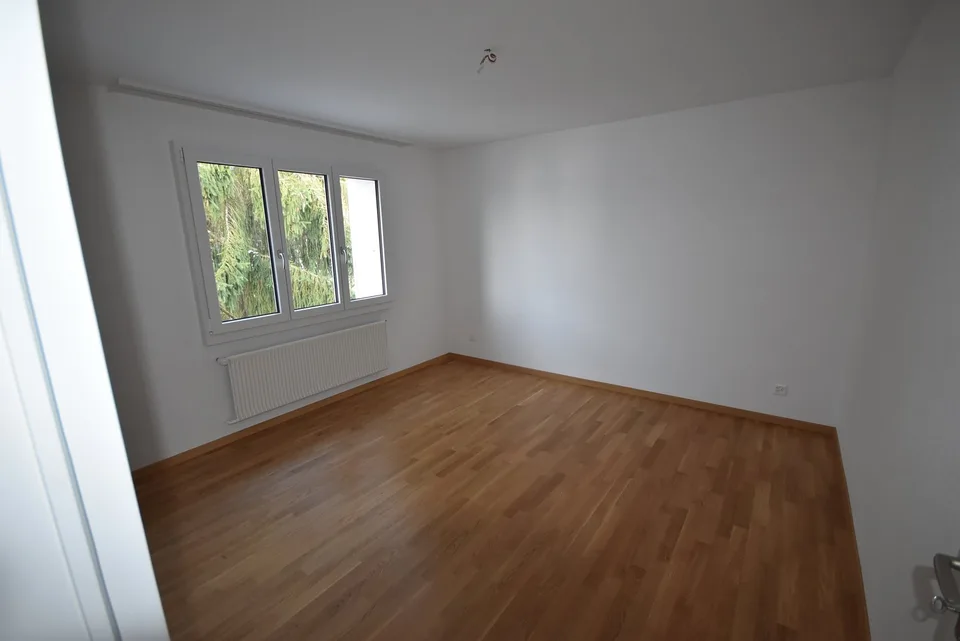 Appartement 4 pièces lumineux avec balcon à Hindelbank – photo 3 sur 7