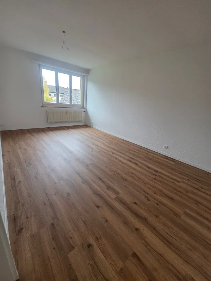 Gemütliche 3,5-Zimmer-Wohnung mit grossem Wohnzimmer – ab sofort verfügbar! – Foto 4 von 9