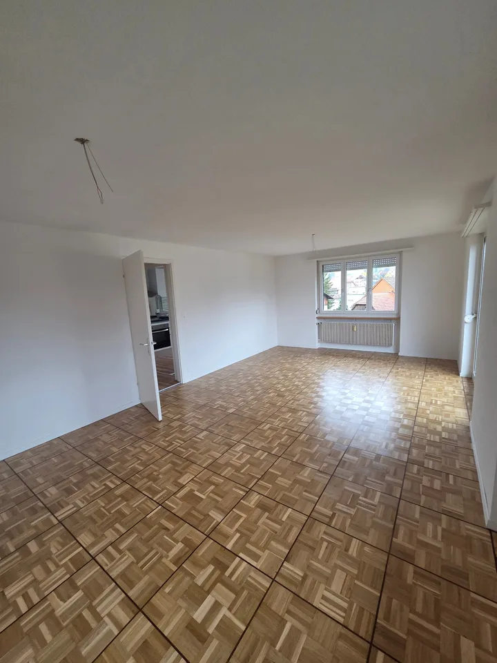 Gemütliche 3,5-Zimmer-Wohnung mit grossem Wohnzimmer – ab sofort verfügbar! – Foto 9 von 9