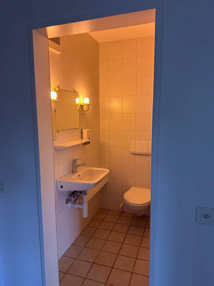 Bright commercial/office space (31 m2) in Rafz (room no. 1.4) – photo 6 of 7