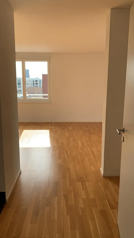 Lichtdurchflutete 2.5-Zimmer-Maisonettewohnung mit grosser Terrasse in Wallisellen – Foto 9 von 13