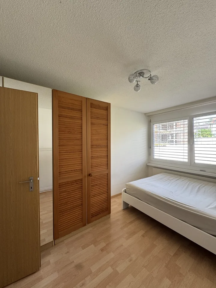 Möbliertes Zimmer in Studenten-WG – Foto 2 von 8