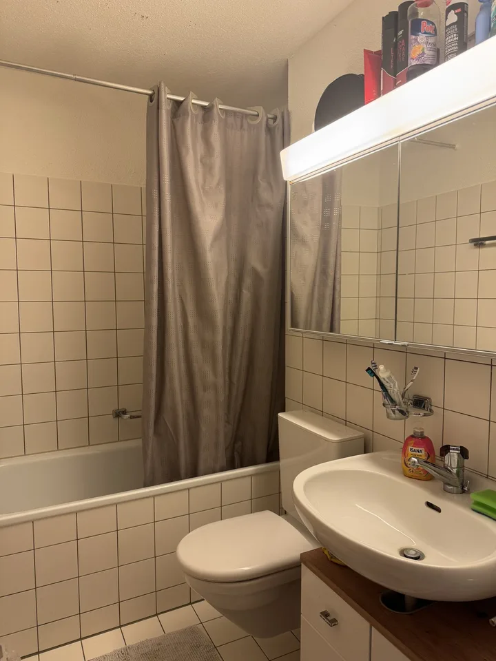 Möbliertes Zimmer in Studenten-WG – Foto 5 von 8