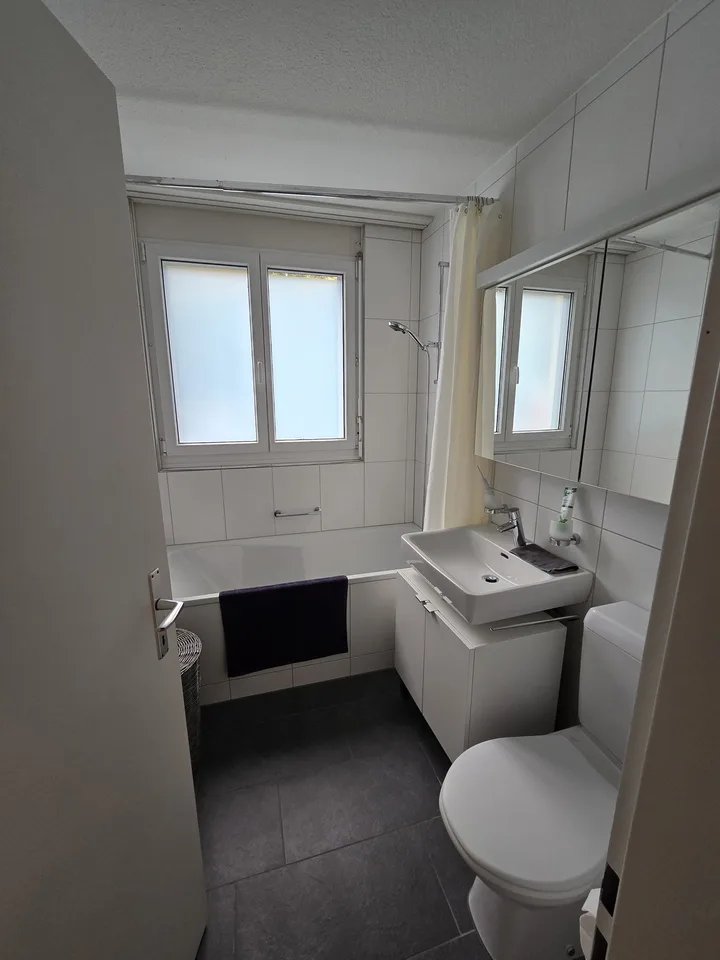 2.5-Zimmer-Wohnung mit privatem Garten in Zollikon – Foto 5 von 6