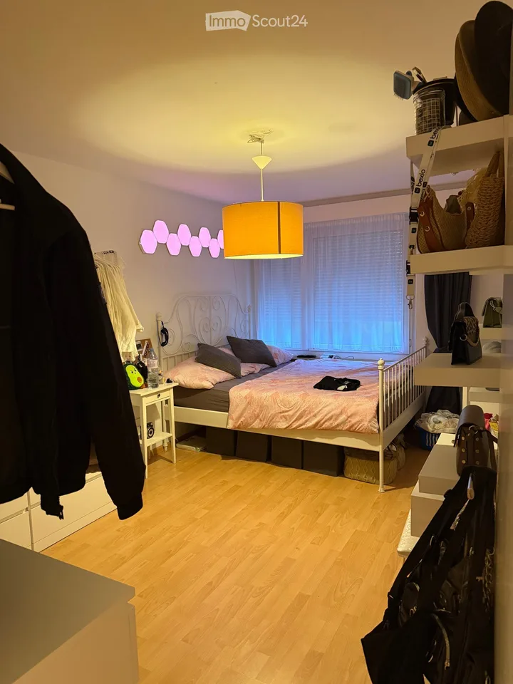 Gemütliche 2-Zimmer-Wohnung mit Terrasse in Adliswil – Nachmieter:in gesucht – Foto 2 von 5