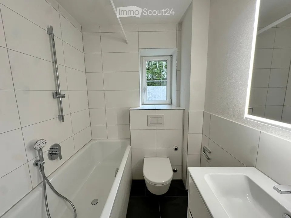 Stilvoll wohnen mit Seesicht – frisch sanierte 4-Zimmer-Wohnung in Kilchberg ZH – Foto 8 von 10