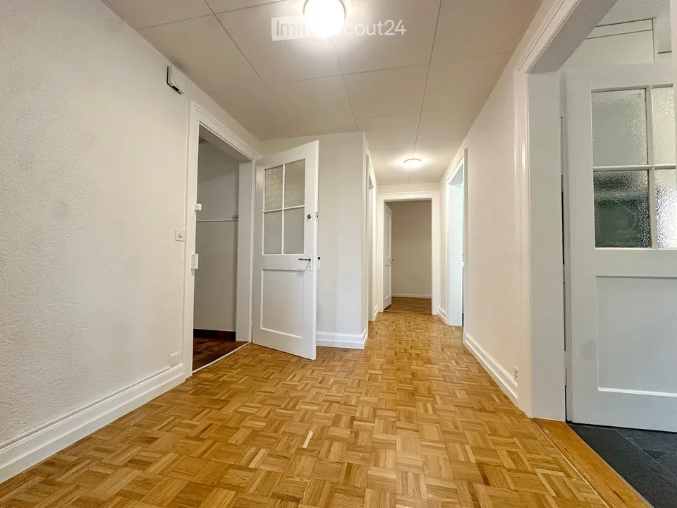 Stilvoll wohnen mit Seesicht – frisch sanierte 4-Zimmer-Wohnung in Kilchberg ZH – Foto 9 von 10