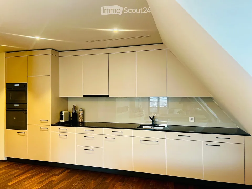 Neuwertige 3.5-Zimmer-Wohnung |Terrasse | Klimaanlage | Vierwaldstättersee – Foto 4 von 11