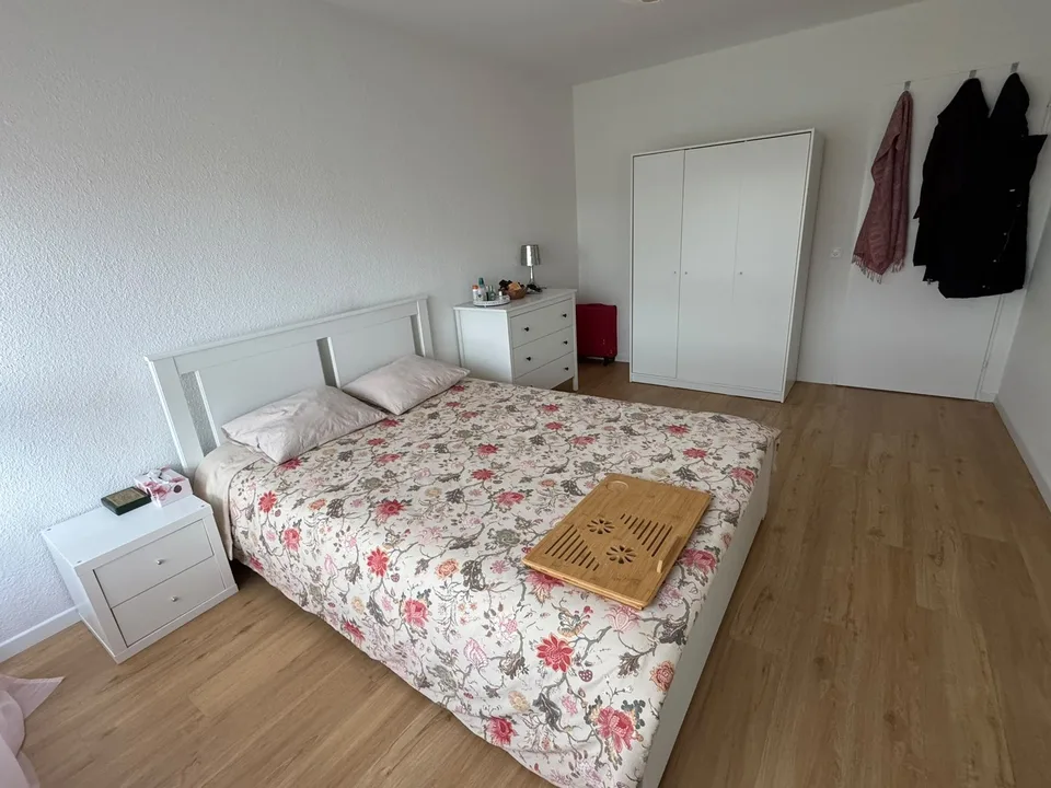 Bright and well-laid-out 2.5-room apartment in Zürich-Altstetten – Foto 6 von 13