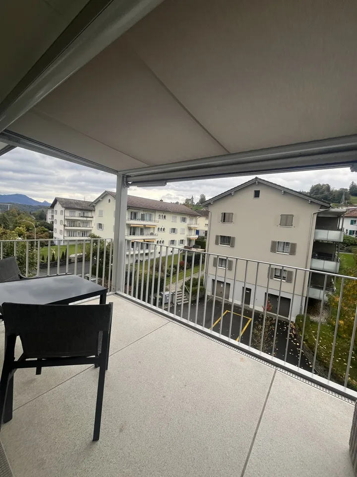 Helle 4-Zimmer-Wohnung mit 2 Balkonen und traumhafter Aussicht – Foto 4 von 4
