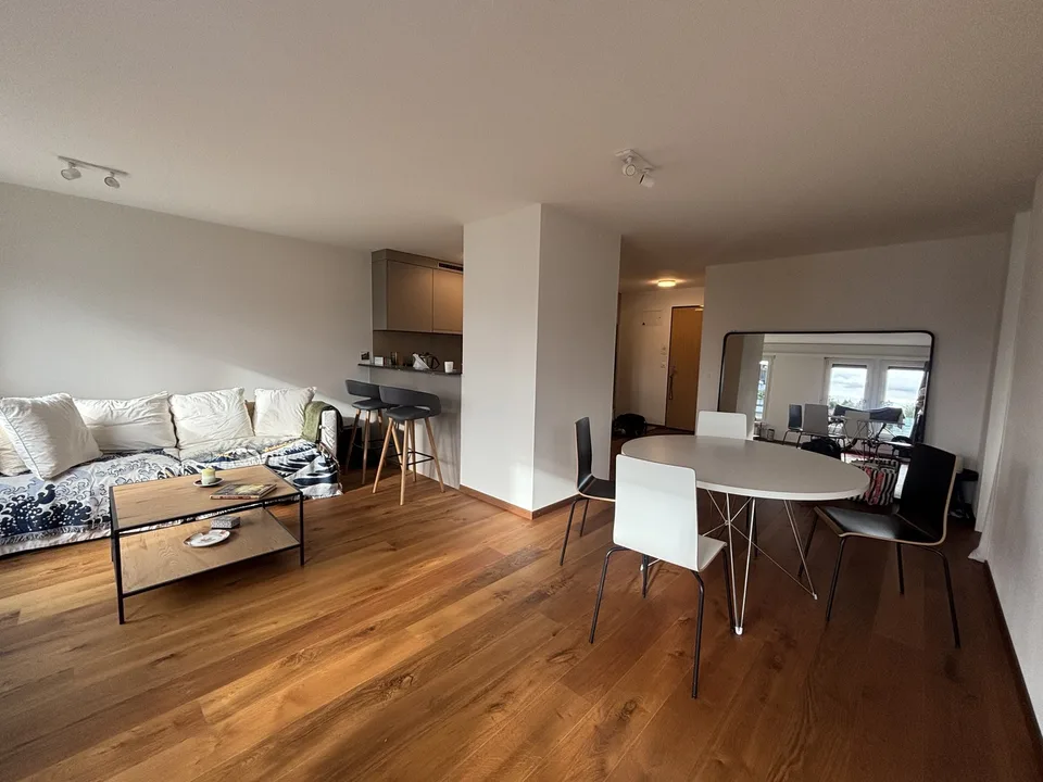 Charming, quiet 2.5-room apartment with balcony & garage space in Birmensdorf ZH – photo 2 of 9