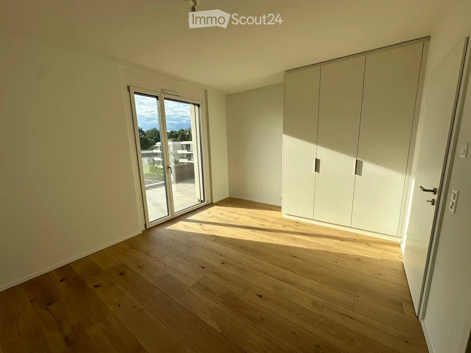 Helles und ruhige 3-Zimmer-Dachgeschosswohnung mit Terrasse in Troinex - Kurzzeitmiete bis Juni 2027 – Foto 5 von 13