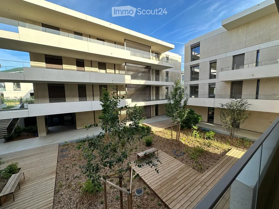 Helles und ruhige 3-Zimmer-Dachgeschosswohnung mit Terrasse in Troinex - Kurzzeitmiete bis Juni 2027 – Foto 12 von 13
