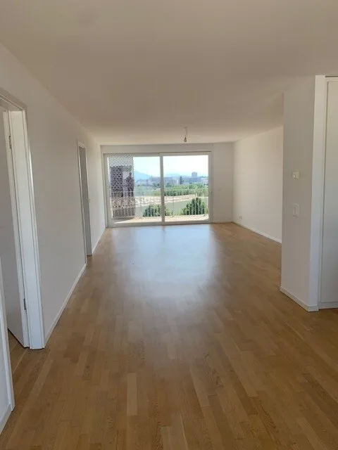 Wohnung mit 3.5 Zimmern im 3. Stock – Foto 3 von 9