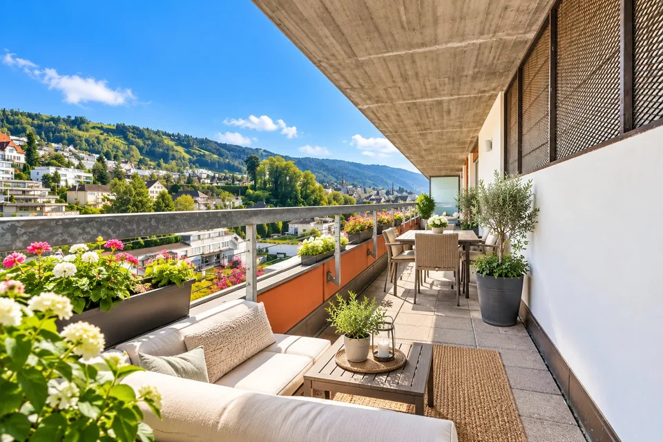 3.5-Zimmer-Attikawohnung in Zug mit zwei Terrassen und Seesicht – Foto 2 von 14