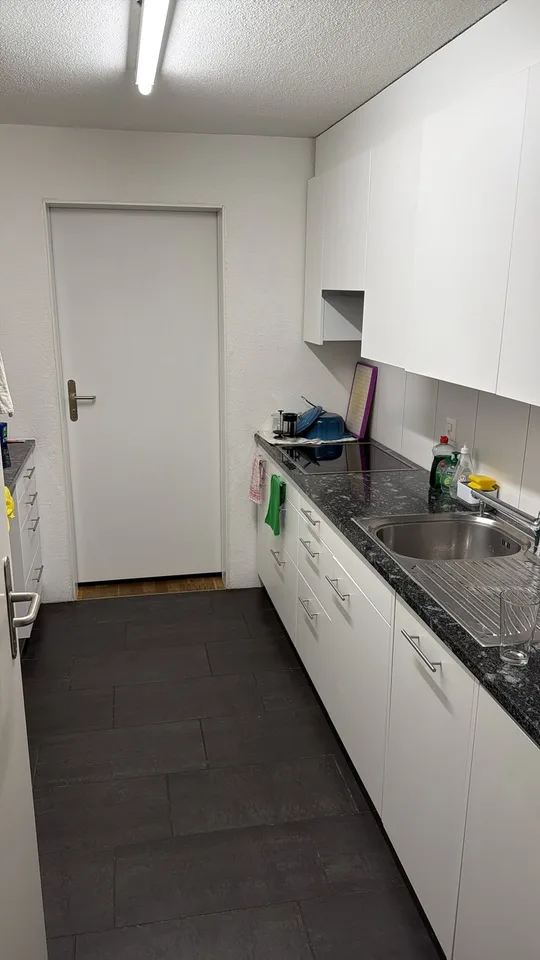 Grosses WG-Zimmer mit Balkon in Wollerau – Foto 3 von 4