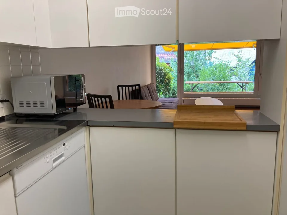 Erdgeschoss Wohnung mit Garten und Schwimmbad, Einstellplatz in der Miete inkludiert! – Foto 6 von 14
