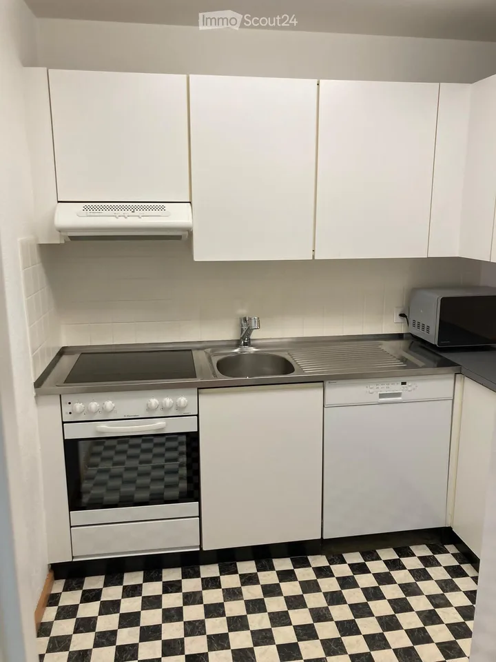 Erdgeschoss Wohnung mit Garten und Schwimmbad, Einstellplatz in der Miete inkludiert! – Foto 14 von 14