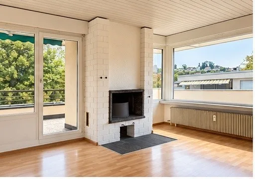 Grosszügige 4.5-ZWG mit Cheminée und weitläufiger Terrasse – Foto 2 von 12