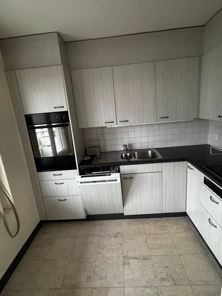 Appartement lumineux 4.5 pièces avec balcon à Illnau-Effretikon à louer temporairement – photo 3 sur 7