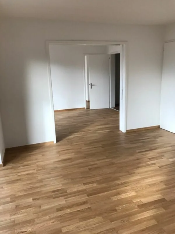 4 Zimmer Wohnung in Zollikon – Foto 4 von 9