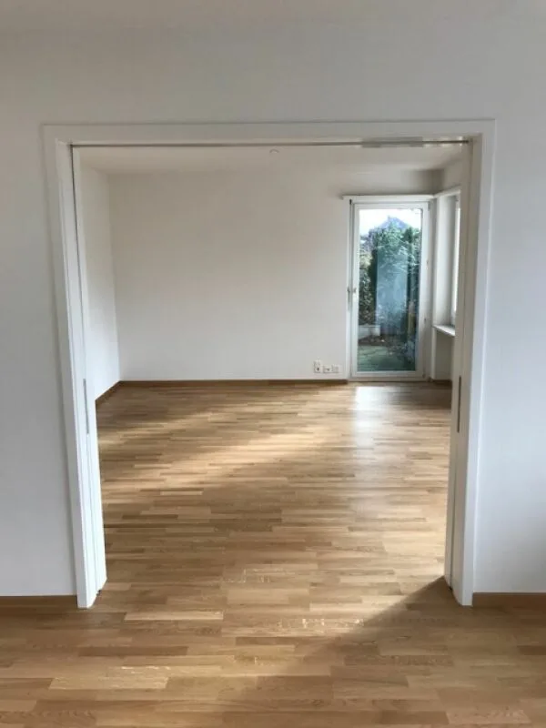 4 Zimmer Wohnung in Zollikon – Foto 3 von 9