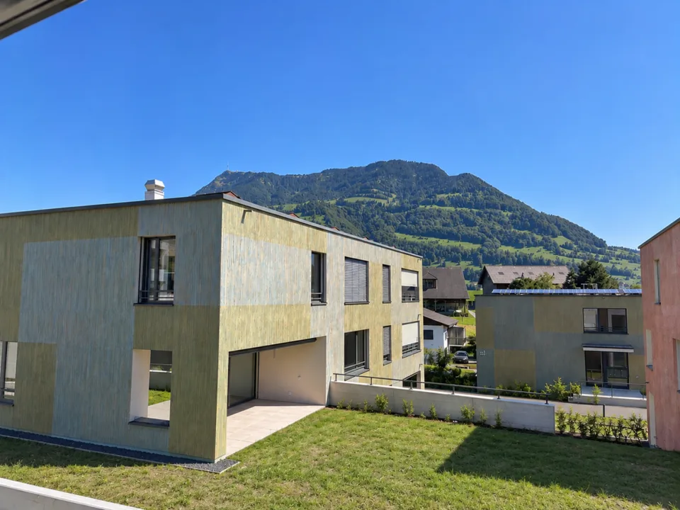 3.5-Zimmer-Gartenwohnung mit 118 m² Wohnkomfort - Erstbezug in Merlischachen – Foto 2 von 11