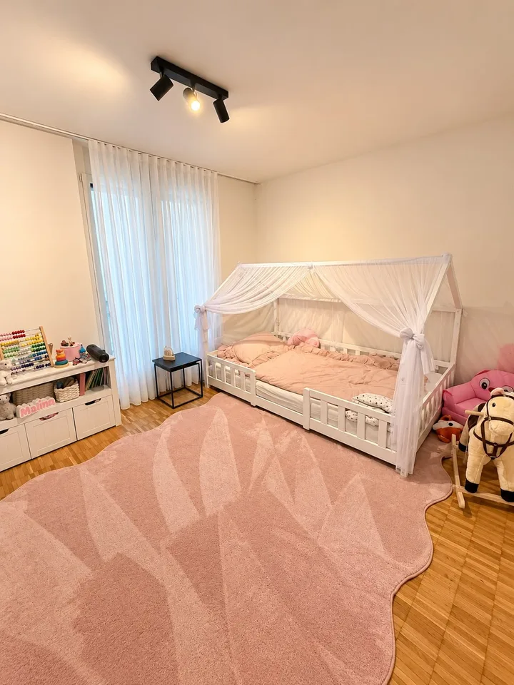 Wunderschöne 3.5-Zimmer-Wohnung mit grossem Privatgarten in Bassersdorf – Foto 10 von 12