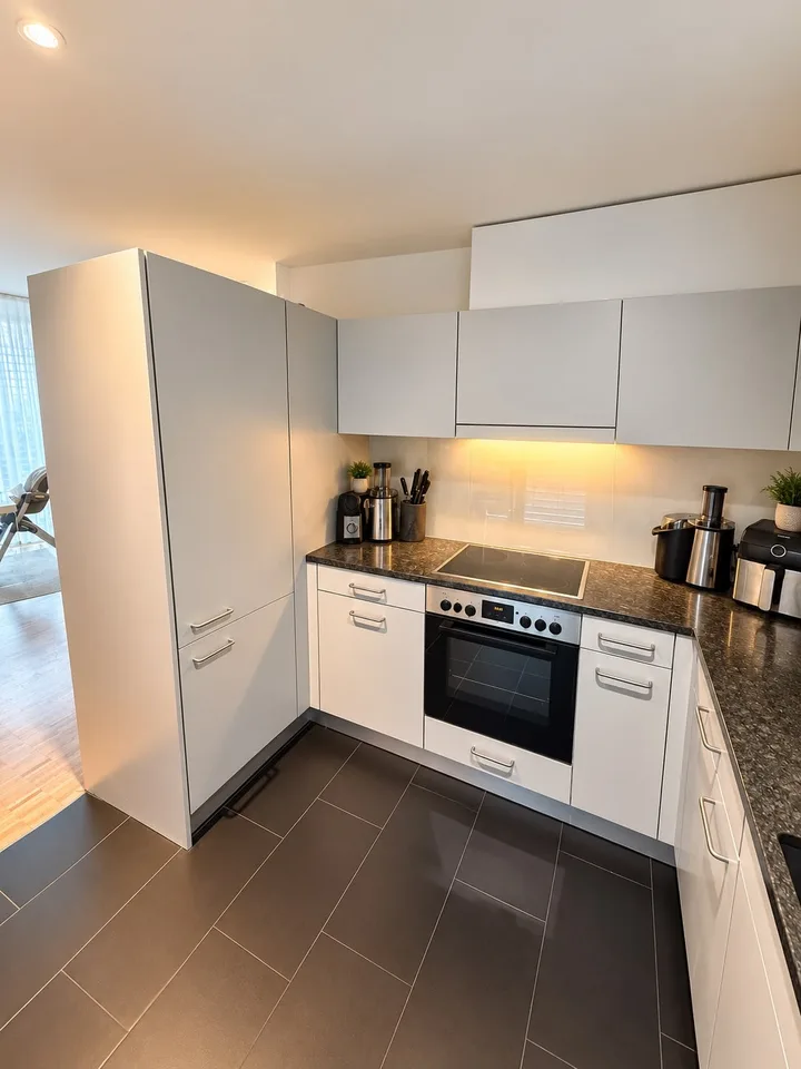 Wunderschöne 3.5-Zimmer-Wohnung mit grossem Privatgarten in Bassersdorf – Foto 7 von 12