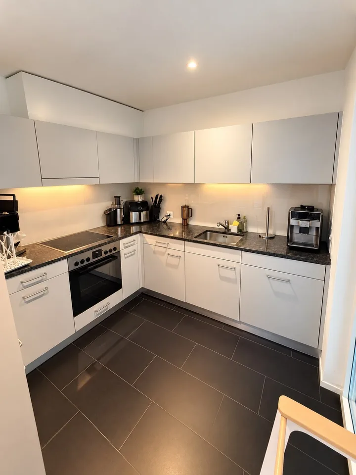 Wunderschöne 3.5-Zimmer-Wohnung mit grossem Privatgarten in Bassersdorf – Foto 8 von 12