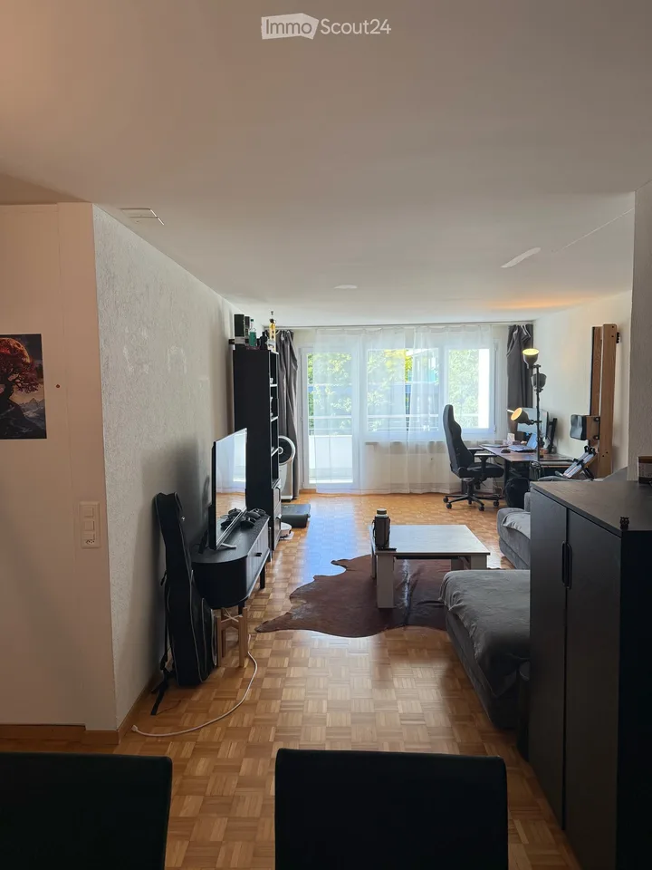 Appartement 2.5 pièces (69 m²) avec balcon à Zug pour sous-location illimitée à partir du 01.12.2026 – photo 2 sur 5