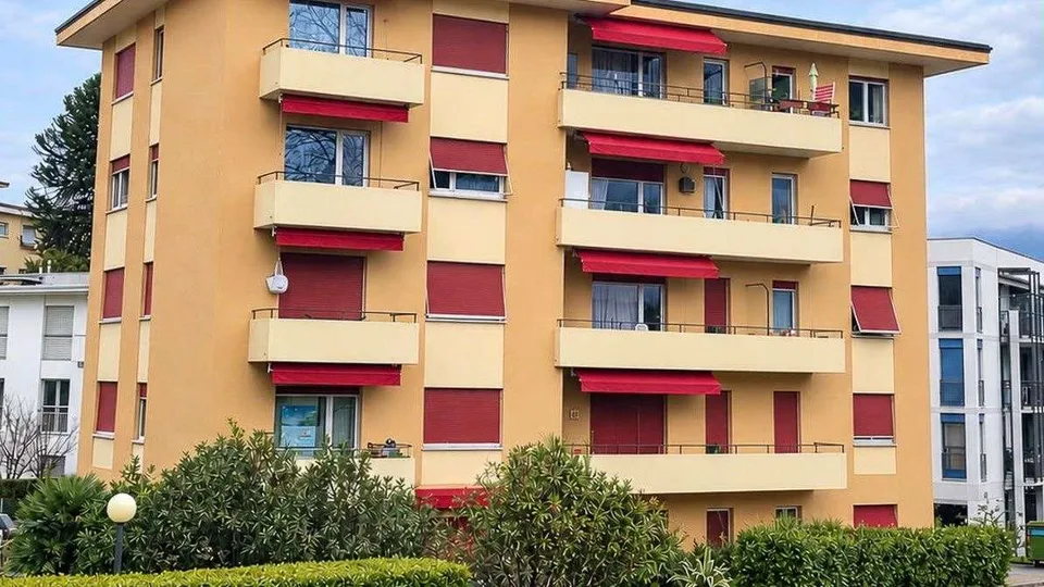 Wohnung 3,5 Zimmer renoviert in Porza – Foto 4 von 4