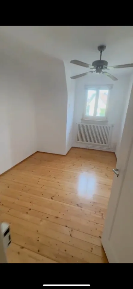 Obergeschosswohnung 2 1/2 Wohnung – Foto 2 von 3