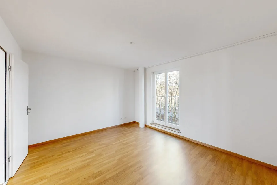 Schöne Wohnung mit grossem Balkon – Foto 4 von 8