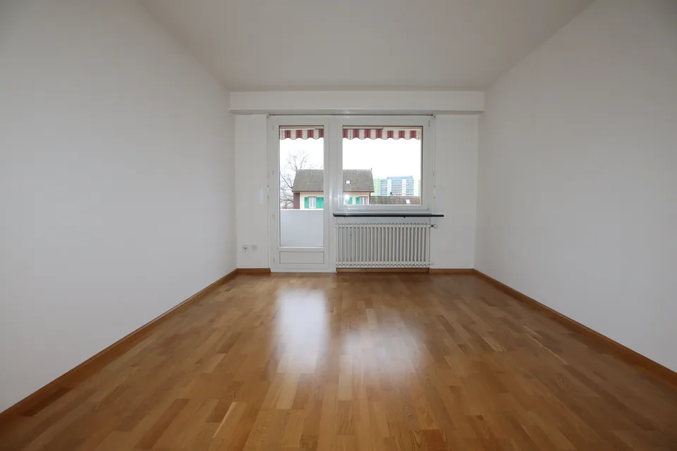 Charmante 2-Zimmer-Wohnung mit Balkon nahe der Birs – Foto 7 von 8