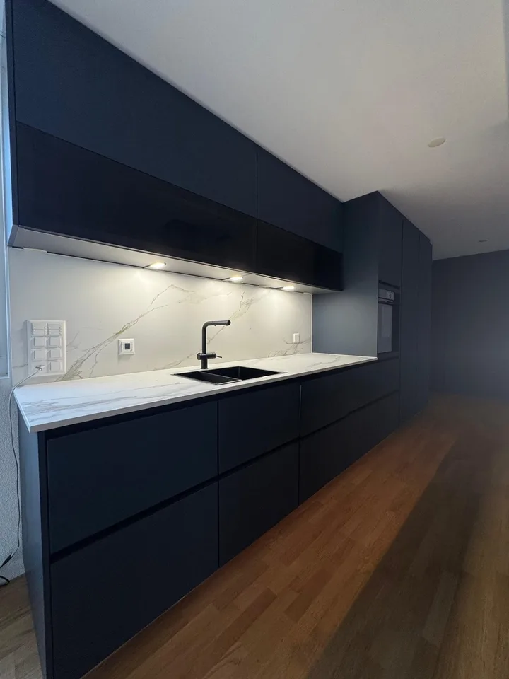 First Row am See mit Seeblick möblierte 2.5 Zimmer Wohnung 17 min mit ÖV zum Züri HB – Foto 5 von 13