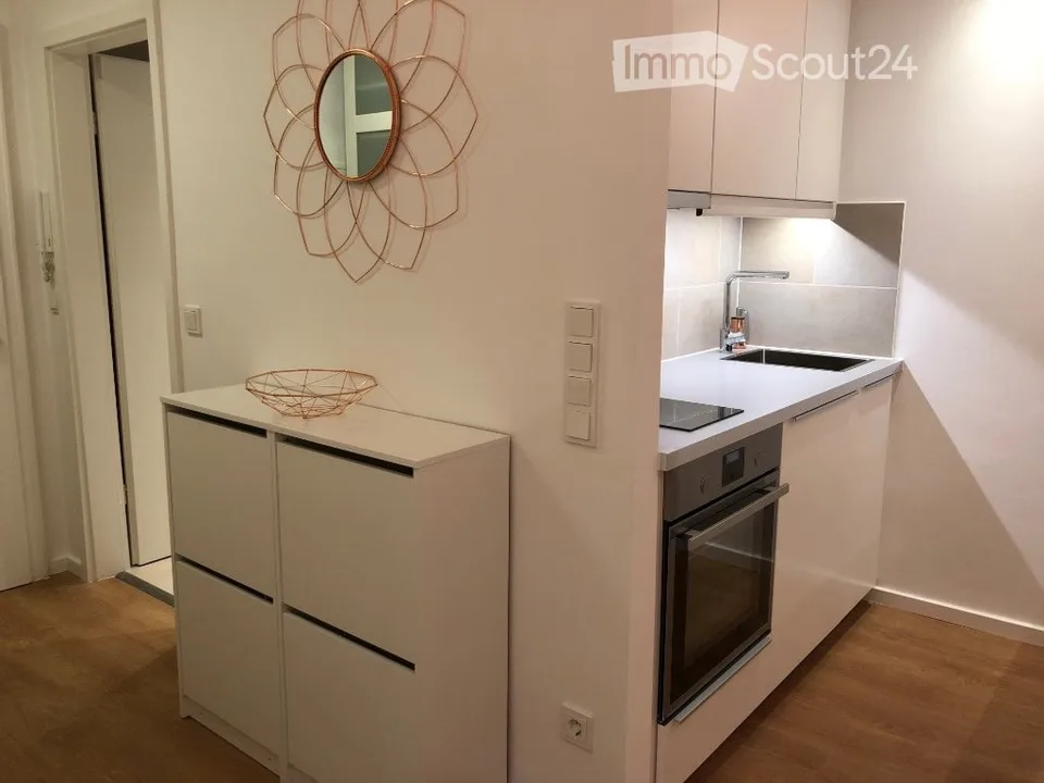 1 Zimmer Monolocale und Panoramablick in Lugano – Foto 4 von 10