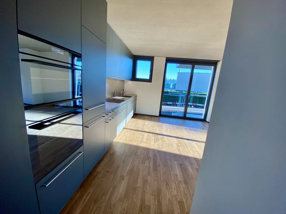 Attraktive 3.5-Zimmer-Wohnung mit Balkon und Gartensitzplatz – Foto 3 von 9