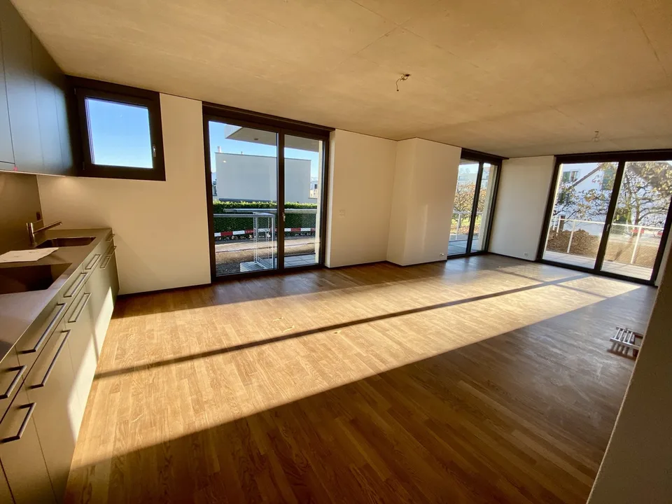 Attraktive 3.5-Zimmer-Wohnung mit Balkon und Gartensitzplatz – Foto 2 von 9