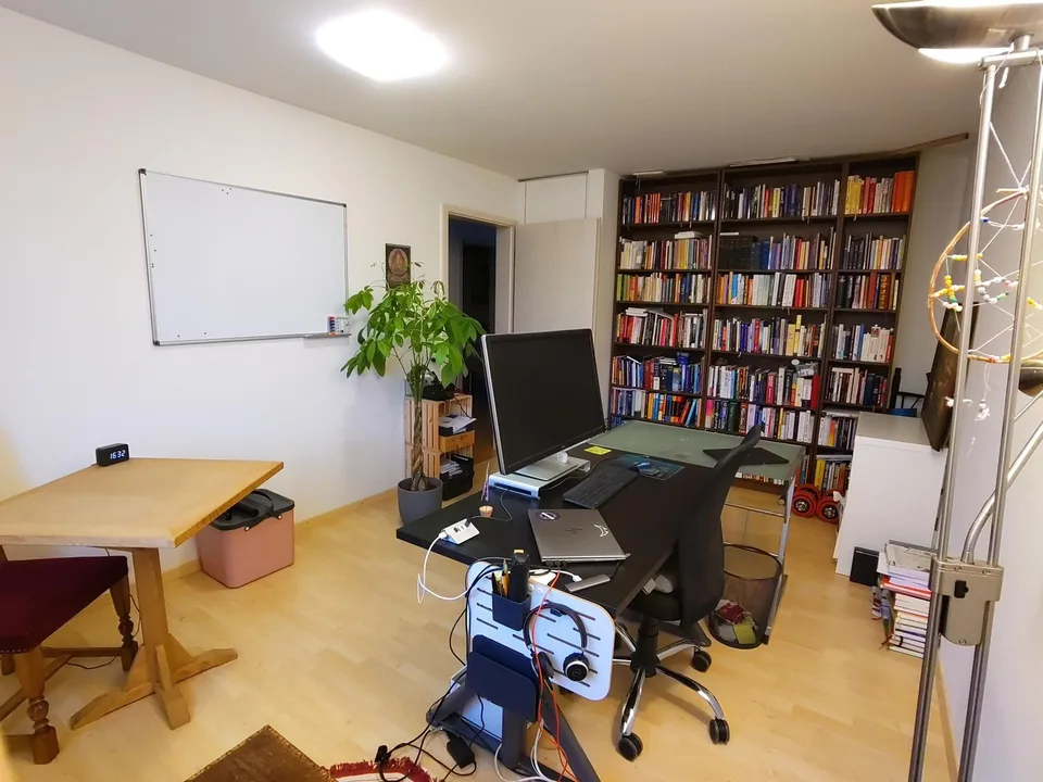Möblierte 3.5-Zimmer-Wohnung mit Balkon, 1.12.-31.1., CHF 2'600 inkl. alles – Foto 7 von 10