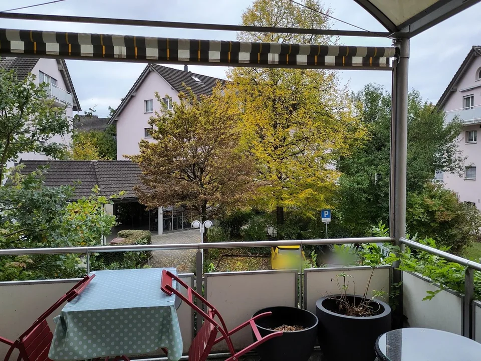 Möblierte 3.5-Zimmer-Wohnung mit Balkon, 1.12.-31.1., CHF 2'600 inkl. alles – Foto 10 von 10
