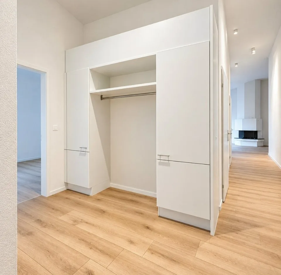 Premier occupant après rénovation complète Appartement de 4,5 pièces lumineux avec cheminée – photo 2 sur 8