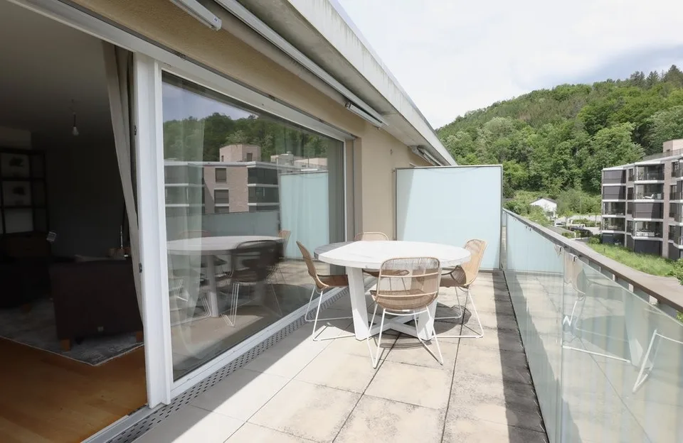 Modern attic apartment with private laundry tower – photo 8 of 12