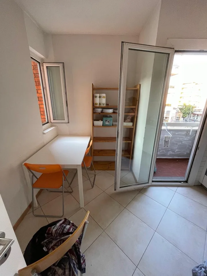Zimmer mit privater Terrasse in einer WG mit zwei anderen Personen in der Via Zurigo 1, Lugano zu vermieten – Foto 2 von 8