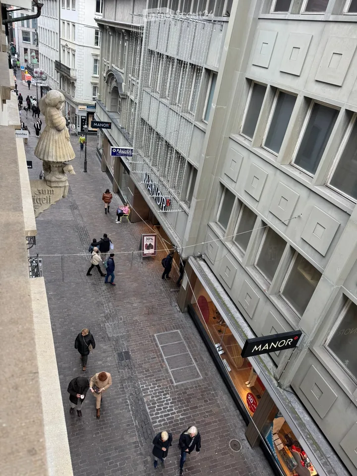 Gewerbefläche mit Potenzial in denkmalgeschütztem Altstadthaus – Weggisgasse 14 in Luzern – Foto 9 von 10