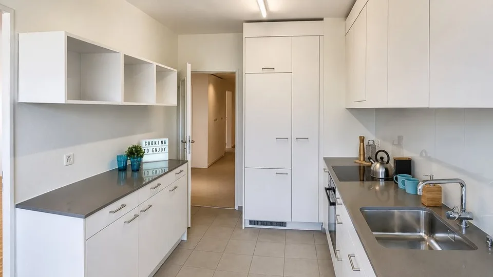 3.5-room apartment with balcony, shopping and public transport in immediate proximity – photo 2 of 8