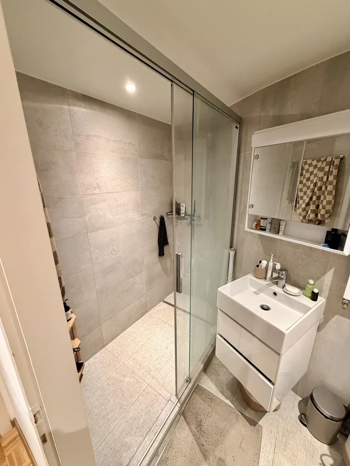 Zentrale Lage | 2,5 Zimmer im Herzen von Genf Quai des Bergues – Foto 5 von 6