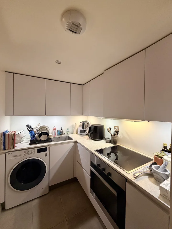 Zentrale Lage | 2,5 Zimmer im Herzen von Genf Quai des Bergues – Foto 2 von 6
