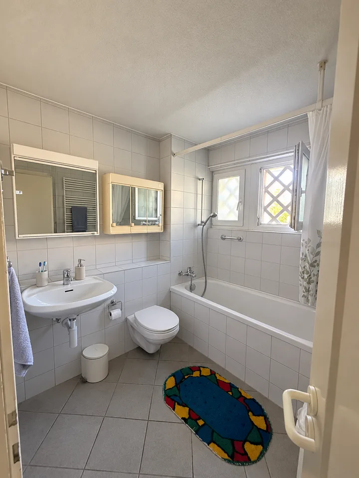 Gemütliche 3.5-Zimmerwohnung im Erdgeschoss in Seuzach – Foto 3 von 3