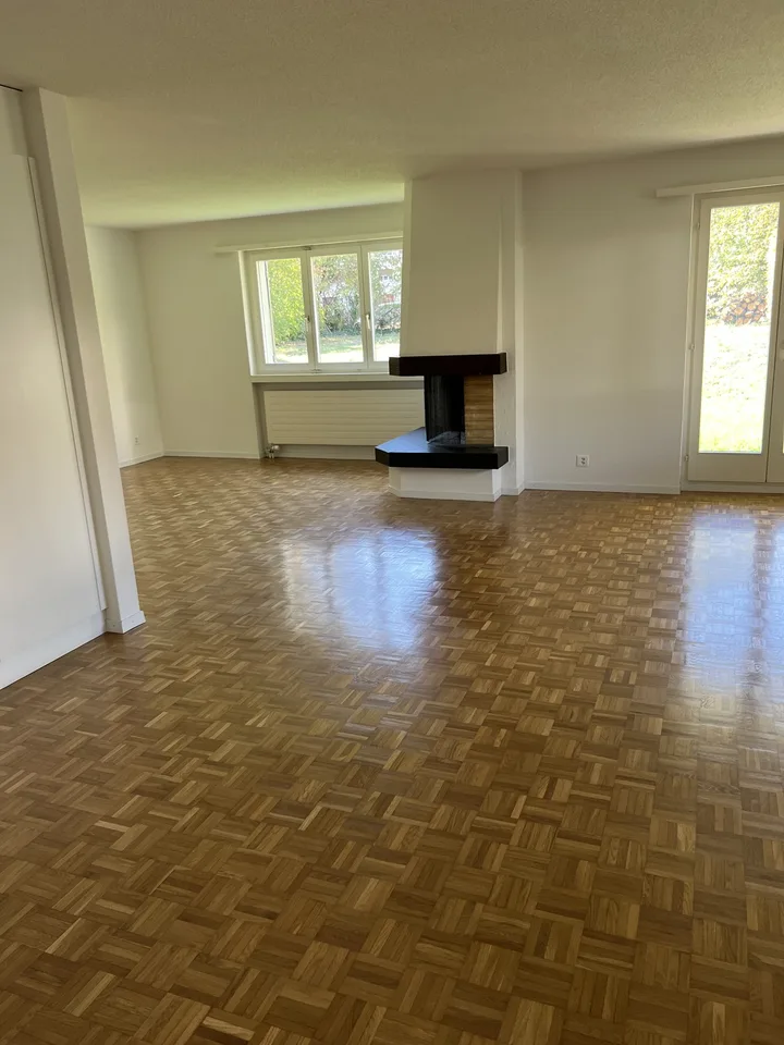 Frisch renovierte 3.5-Zimmerwohnung mit eigenem Gartensitzplatz in Oberengstringen – Foto 7 von 13